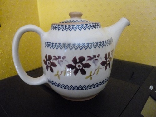 Nicholas mosse pottery - mosse,